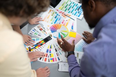 warna brand marketing fashion